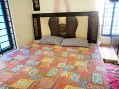 bed set with side table ,dressing table audionic speaker urgent sale