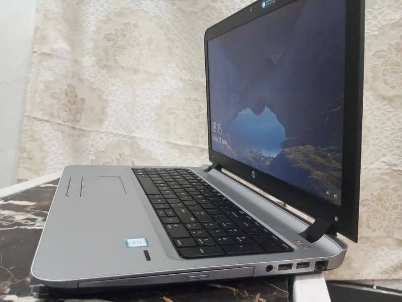 Hp i7 6th Gen with 2 GB Graphic Card Amd Radeon 0