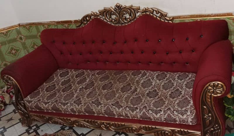 Sofa set one three seater & two one seater sofa chairs =5 seater 11
