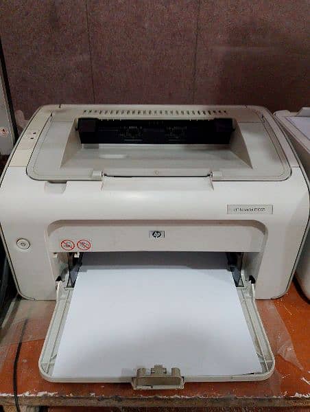 Printer HP laserjet P1005 0