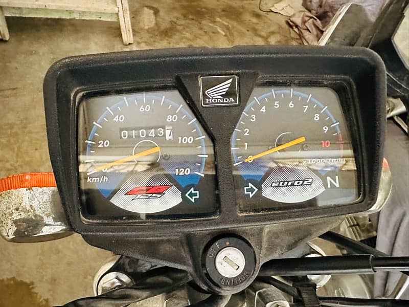 Honda CG 125 Black colour just like new (Transfer Mandatory) 1