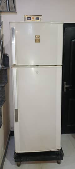 Dawlance Signature Series Full Size Used Refrigerator for Sale.