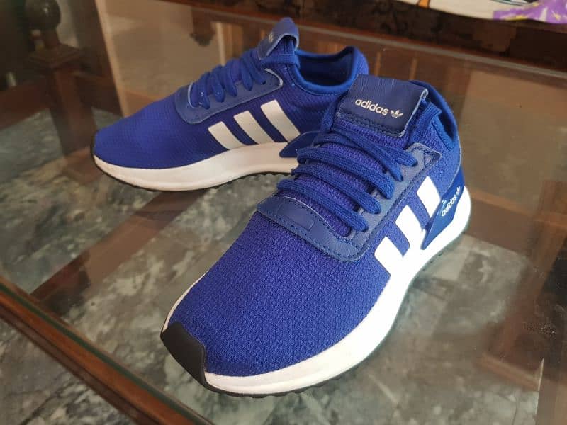 Original Adidas imported shoes for sale 6