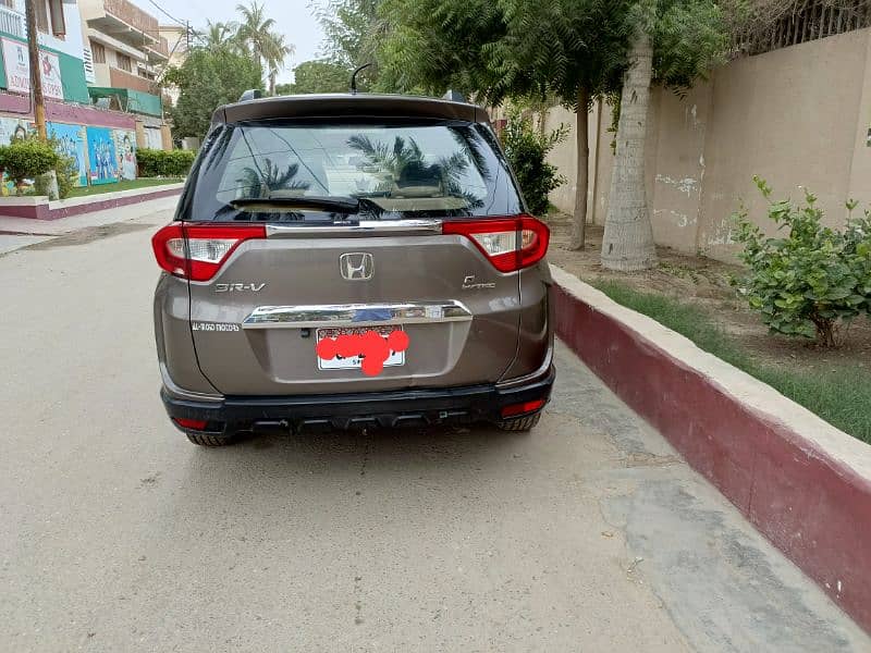 Honda BR-V 2017 (S) pakage My Family Used Car On My Name 100% genuine 2