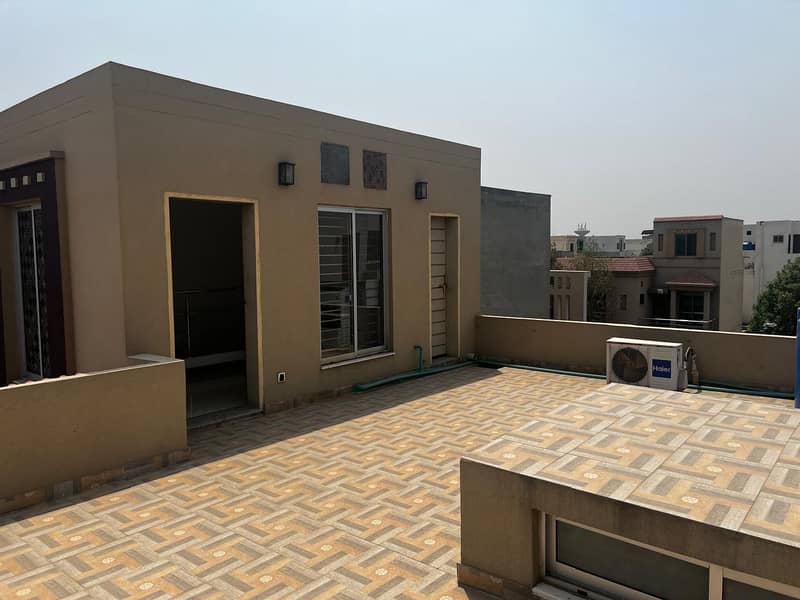 Luxurious 5 marla semi furnished house for sale 10