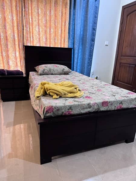 single bed with side table 1