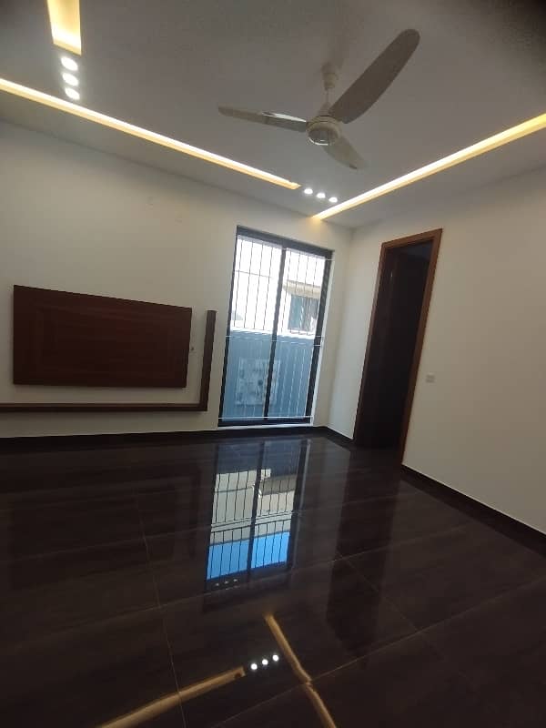 2 Kanal Beautiful House For Rent With 2 Hall Basement 14