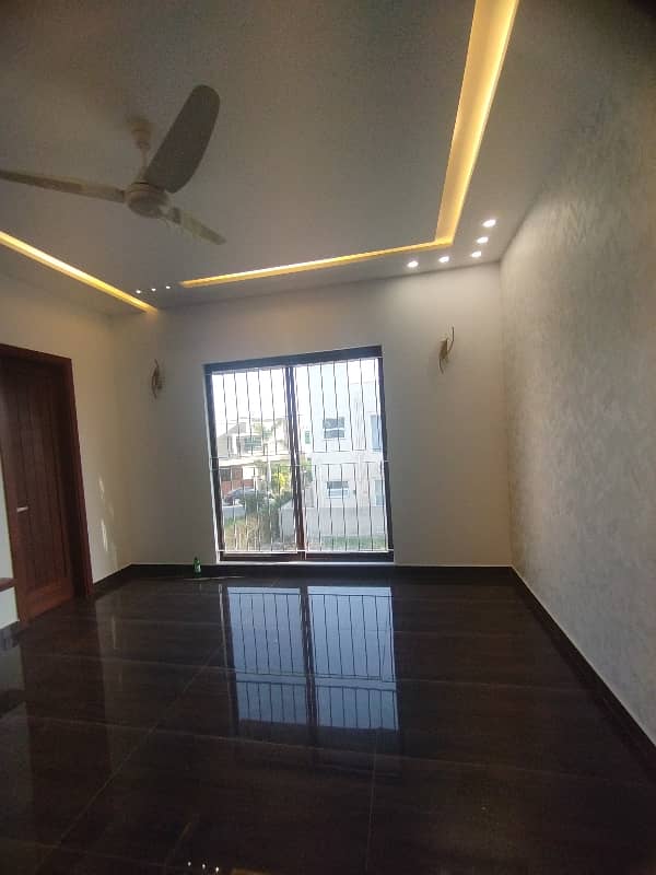 2 Kanal Beautiful House For Rent With 2 Hall Basement 37