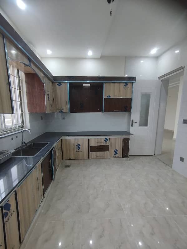 1 Kanal Beautiful House For Rent Near All Facilities 16