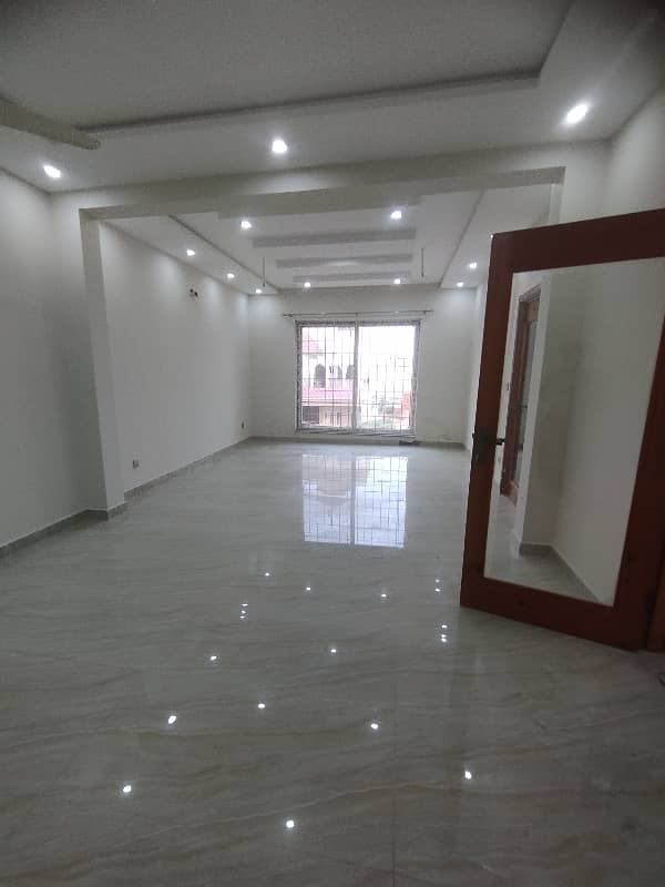 1 Kanal Beautiful House For Rent Near All Facilities 20