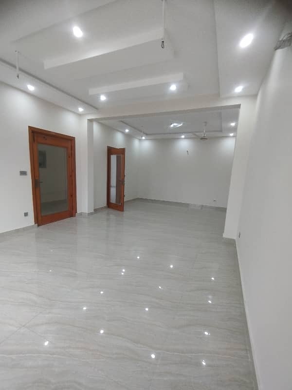 1 Kanal Beautiful House For Rent Near All Facilities 22