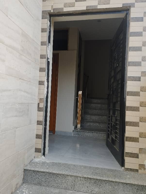 1 Kanal Beautiful House For Rent Near All Facilities 31