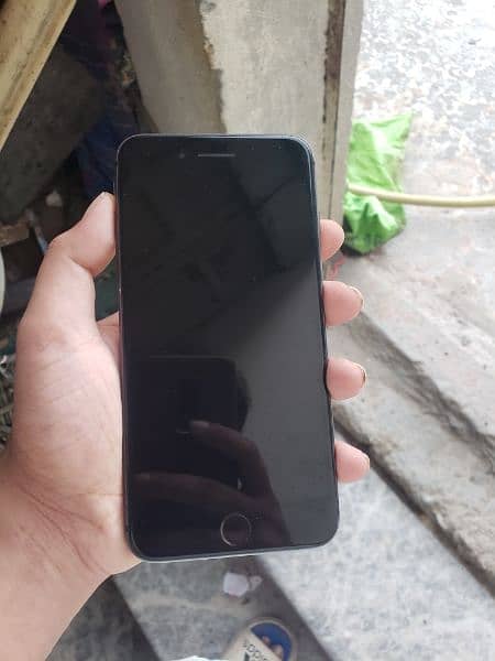 iPhone 8 Plus Urgent Sale 4