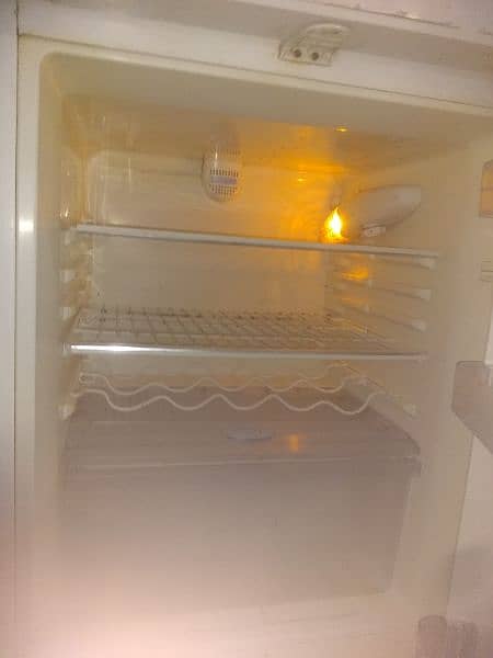 haier fridge like new 5