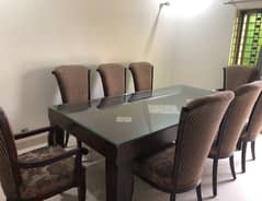 luxury dinning table of 8 person