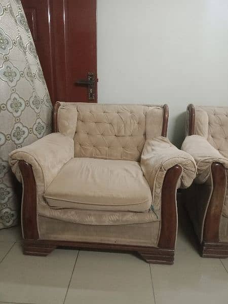 Sofa Set in good condition 2