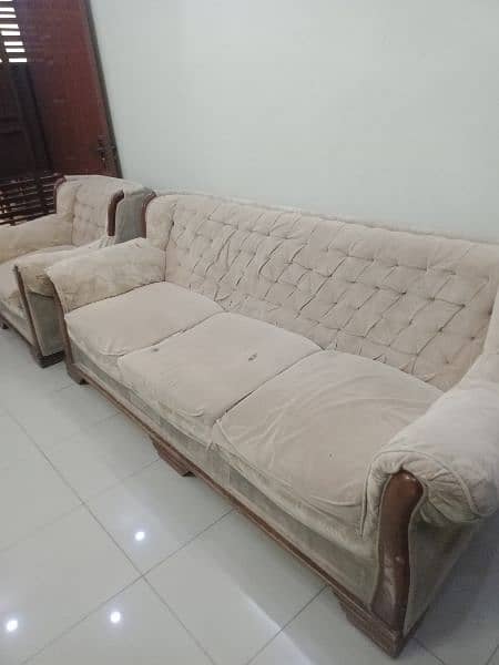 Sofa Set in good condition 3