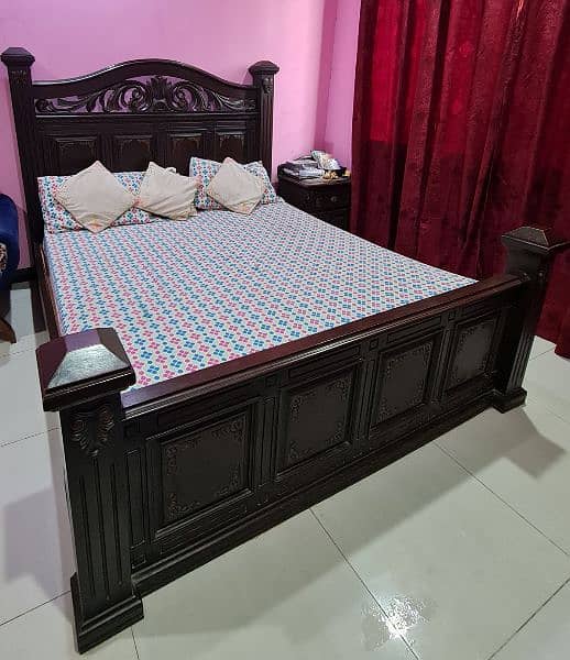 Complete Wooden Bed Set of Taali wood (Sheesham ) 3