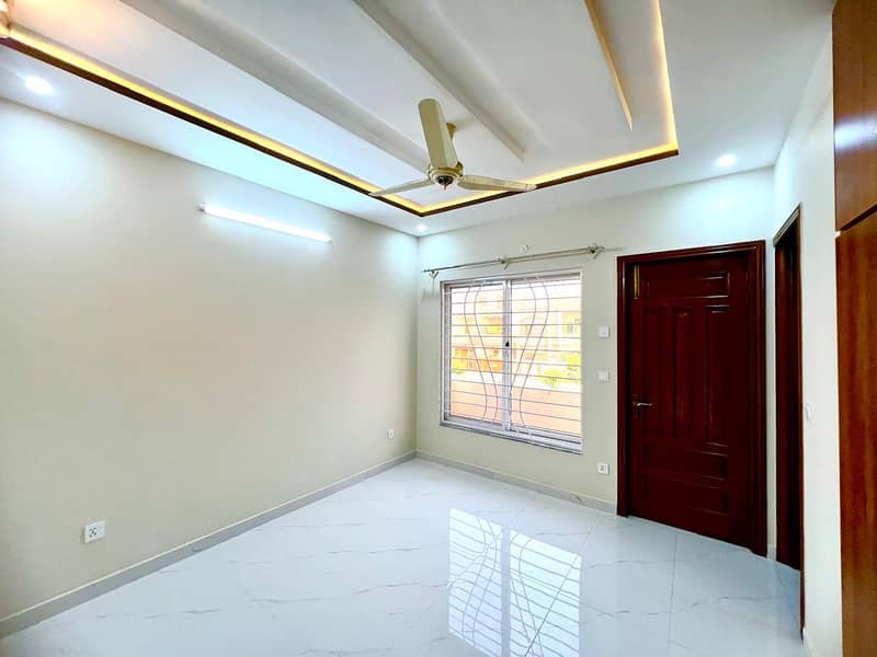 8 MARLA HOUSE FOR SALE IN A BLOCK FAISAL TOWN 13