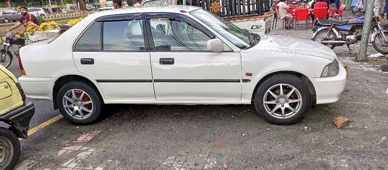 Honda city 1997 white colar 5