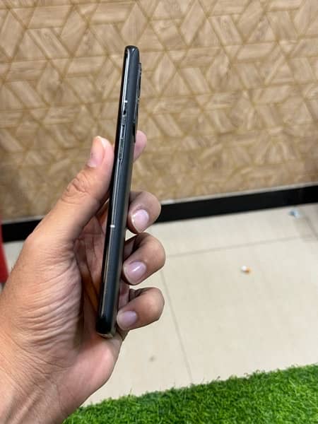 one plus 9 Pro 12/256 Global dual sim approved condition 8/10 1