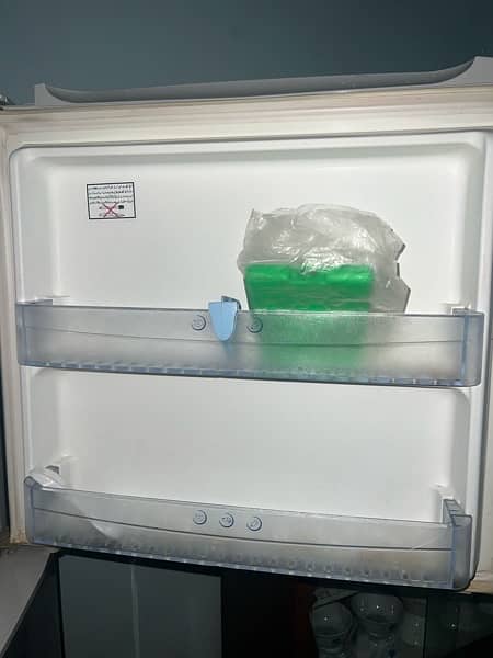 fridge in new condation 0