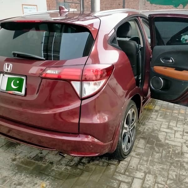 Honda Vezel Z pakage 2015 imported in 2017 registered in 2018 1