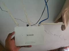 Tenda F3 3 Antena Modem For sell with 70 ghaaz cat6 wire
