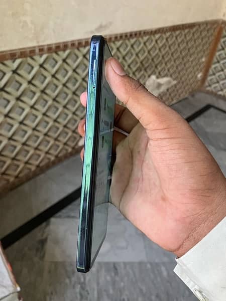 infinix hot 40i 8/256 With Box Charger 1