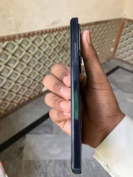 infinix hot 40i 8/256 With Box Charger 6