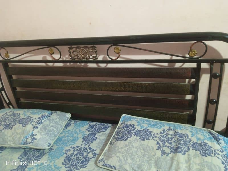 IRON BED 1