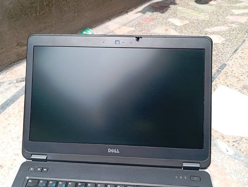Laptop i5 (DELL) 1