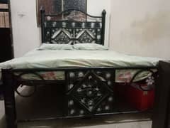 iron bed 4 by 6