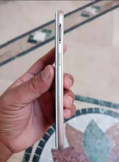 oppo a 57 4gb64 with box