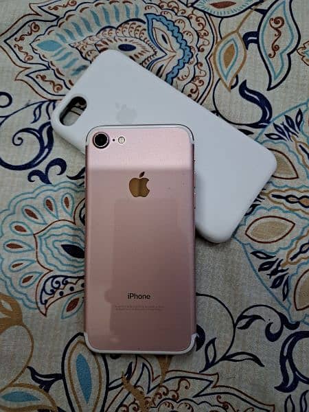 Apple iPhone 7 128gb PTA Approved 100% Genuine 1