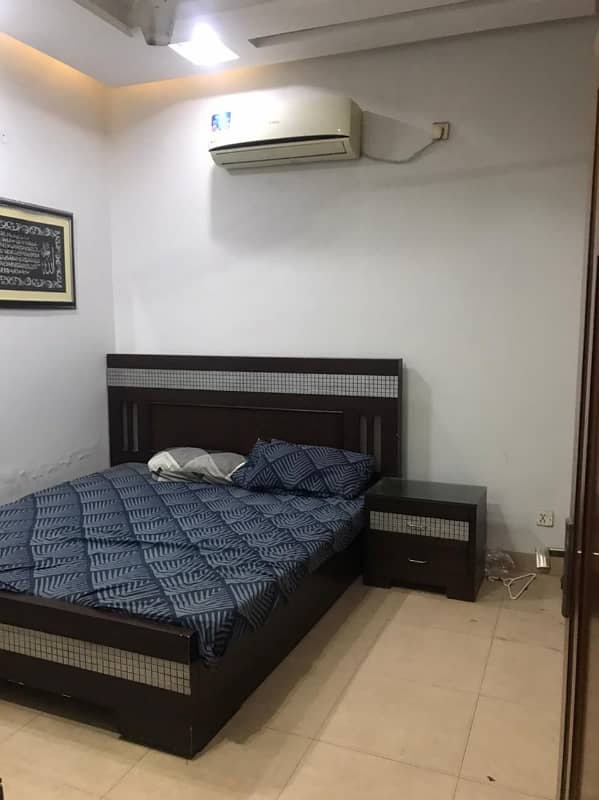 10 Marla Facing Park Slightly Used Upper Portion Is Available For Rent On Top Location Of Punjab Society Phase 1 Lahore 3