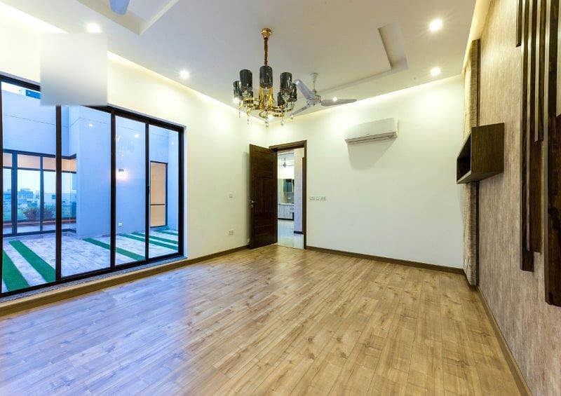 Brand new 1 Kanal Upper Portion Available for Rent in DHA Phase 8 Ex Air Avenue 14