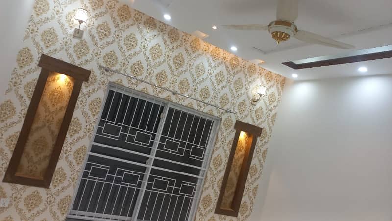 LOWER PORTION OF 10 MARLA BRAND NEW SPANISH LUXURY EXCELLENT IDEAL HOUSE FOR RENT IN OVERSEAS B BLOCK BAHRIA TOWN LAHORE 16