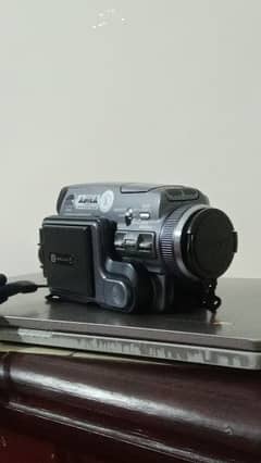 selling this camera