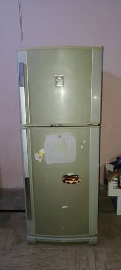 Dawlance fridge (Medium Size)
