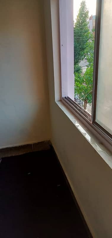 Rooms and flat for rent 8