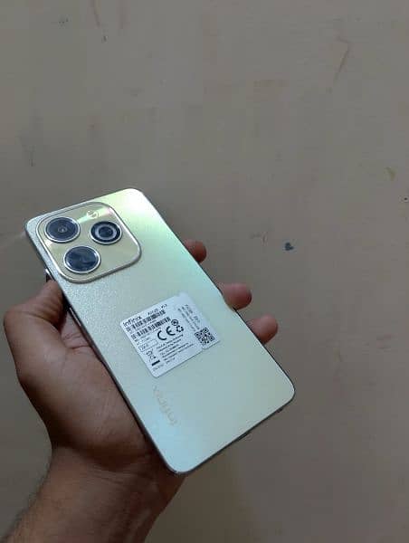 Infinix Hot 40i 1