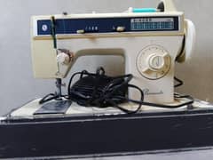 Singer Discmatic Sewing machine (8/10)