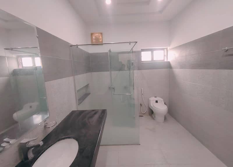 1 Kanal Upper Portion For Rent In DHA Lahore Phase 4 11