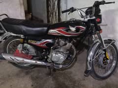 Honda 125 2020 with brand new tanki tapy red color