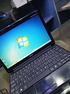 Acer aspire one Mini laptop
