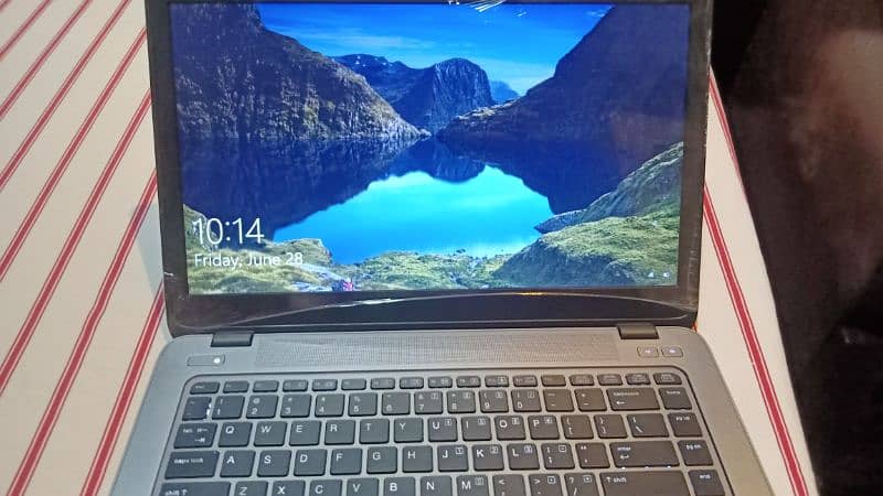 HP Elitebook 840G2 i5 5th 9