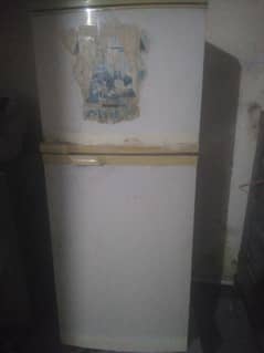 Fridge for urgent sale Dawlance