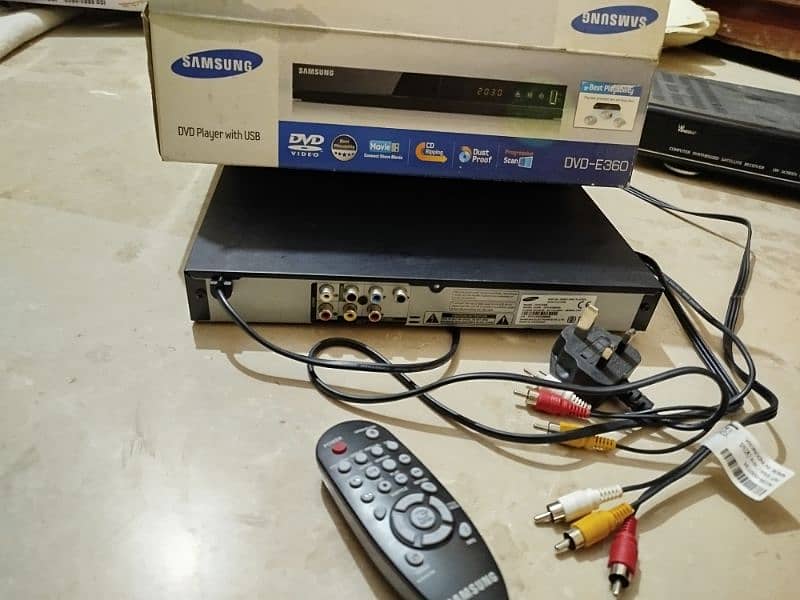 SAMSUNG DVD PLAYER E360 2