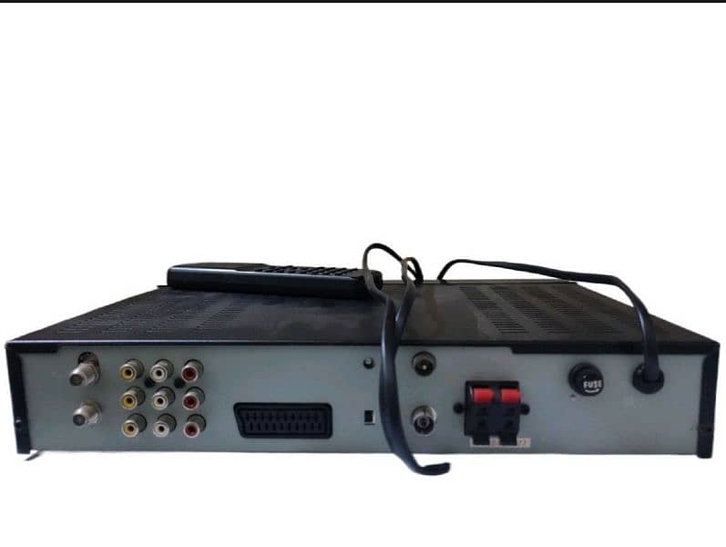 Winersat WR-912L Computer Synthesized Super Setellite Receiver 3